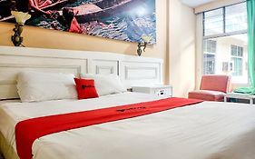 RedDoorz Near Pelabuhan Sri Bintan Pura Tanjungpinang